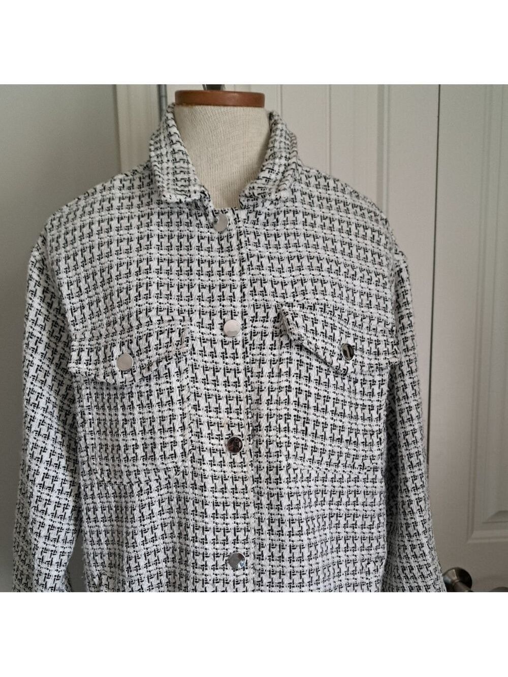 STOOSH Tweed like Jacket black white shacket blazer silver buttons pockets XL